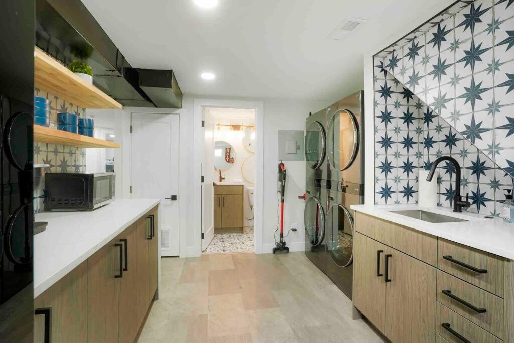 Sleeps 16 - 15 Min/Downtown, 10 Min/Medical Center Villa Aurora Luaran gambar